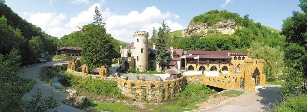 Замок Любви и Коварства